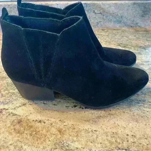 Women's CROWN VINTAGE Leio Black Leather Ankle Western Block Heel Boots 8 - Picture 2 of 16